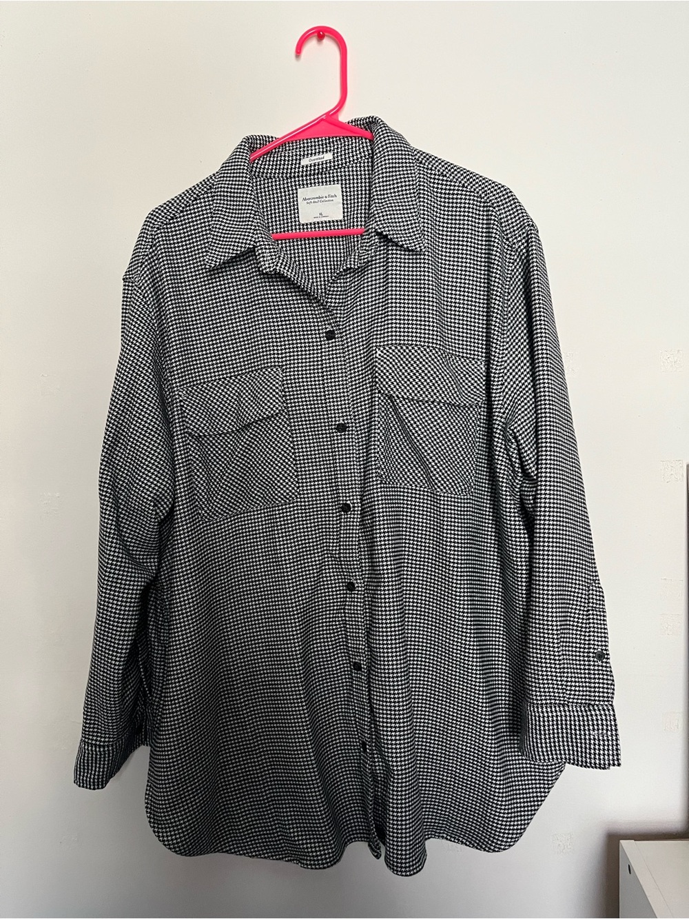 Abercrombie & Fitch Black & White Houndstooth Button-Down Shirt - XL